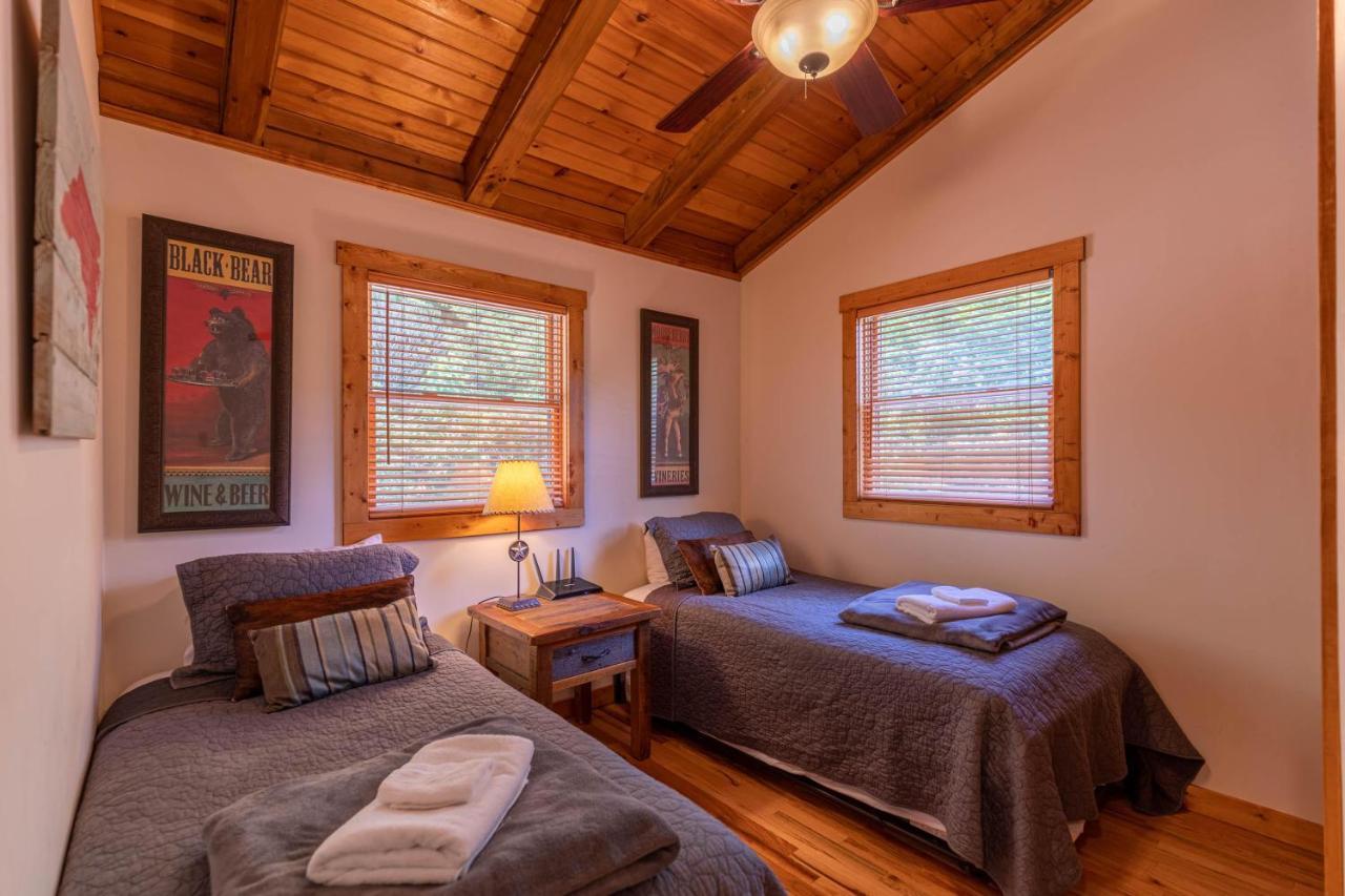 Villa Knotty Pine à West Jefferson Extérieur photo