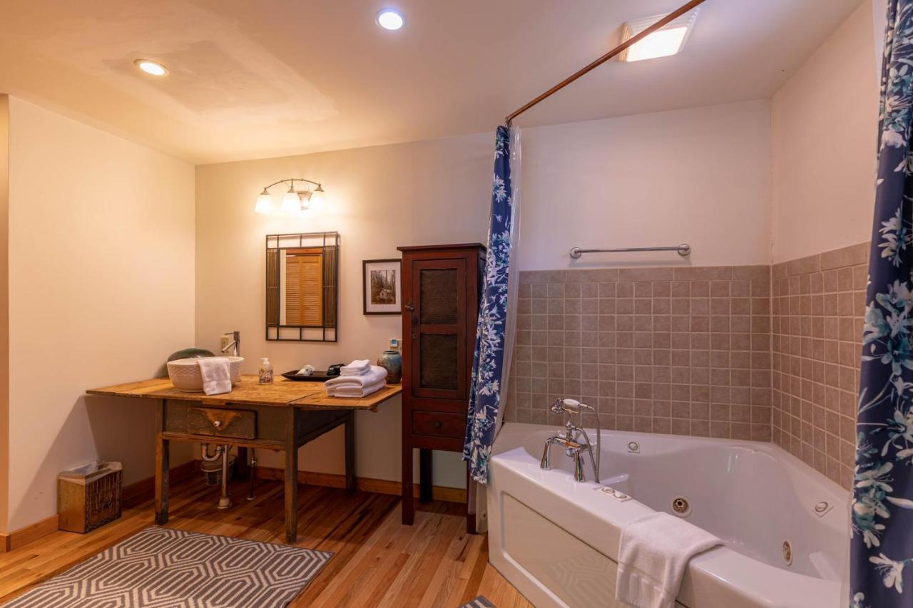 Villa Knotty Pine à West Jefferson Extérieur photo